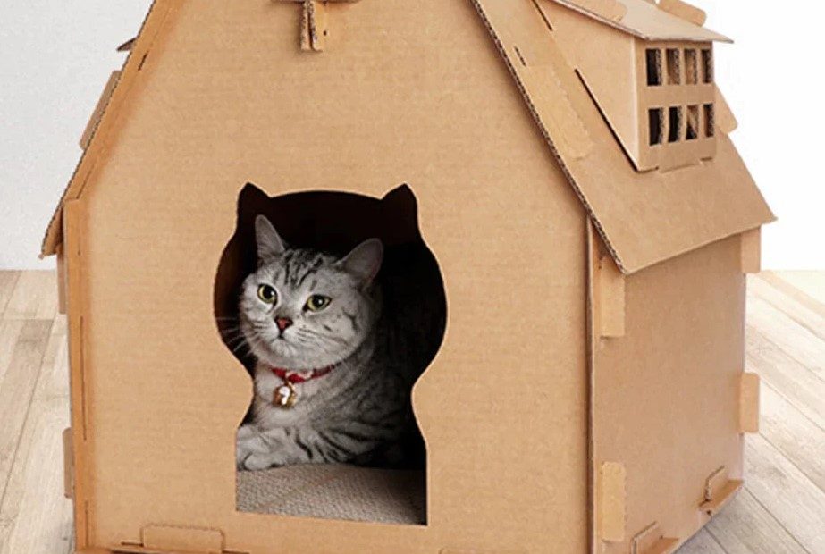 casa de cartón para gatos