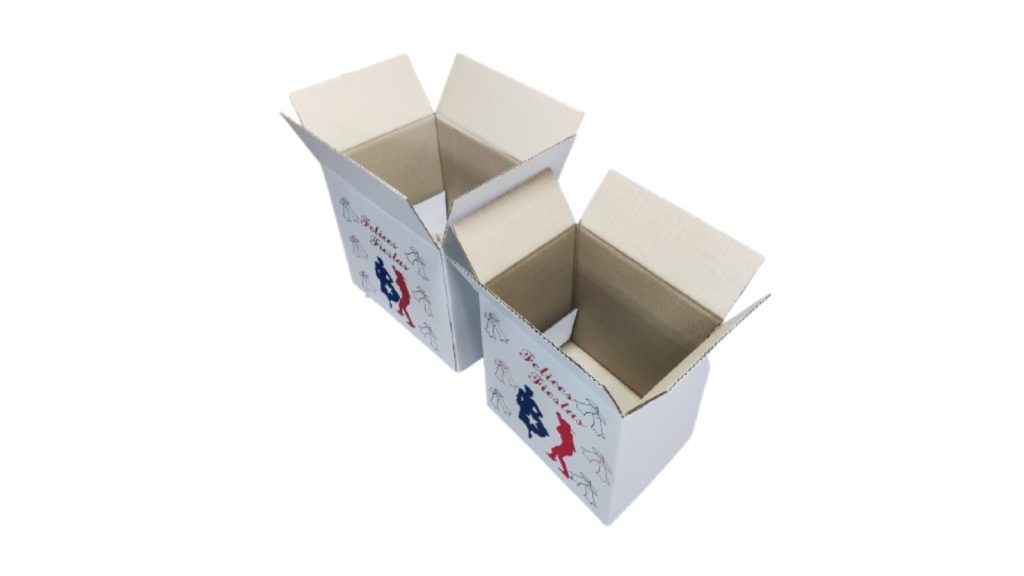 Caja de cartón corrugado impresa con diseño Felices Fiestas, ideal para regalo corporativo de Fiestas Patrias fabricado por Fabricajas en Maipú